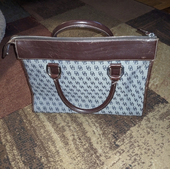 DOONEY & BOURKE Signature Logo Double Pocket GRAY & Brown Tote Handbag Purse - Picture 3 of 12